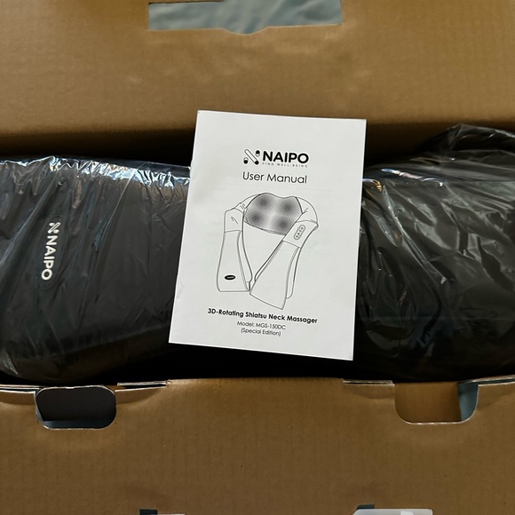 NAIPO SHOULDER & NECK MASSAGER WITH SHIATSU KNEADING MASSAGE AND HEAT - Picture 3 of 14